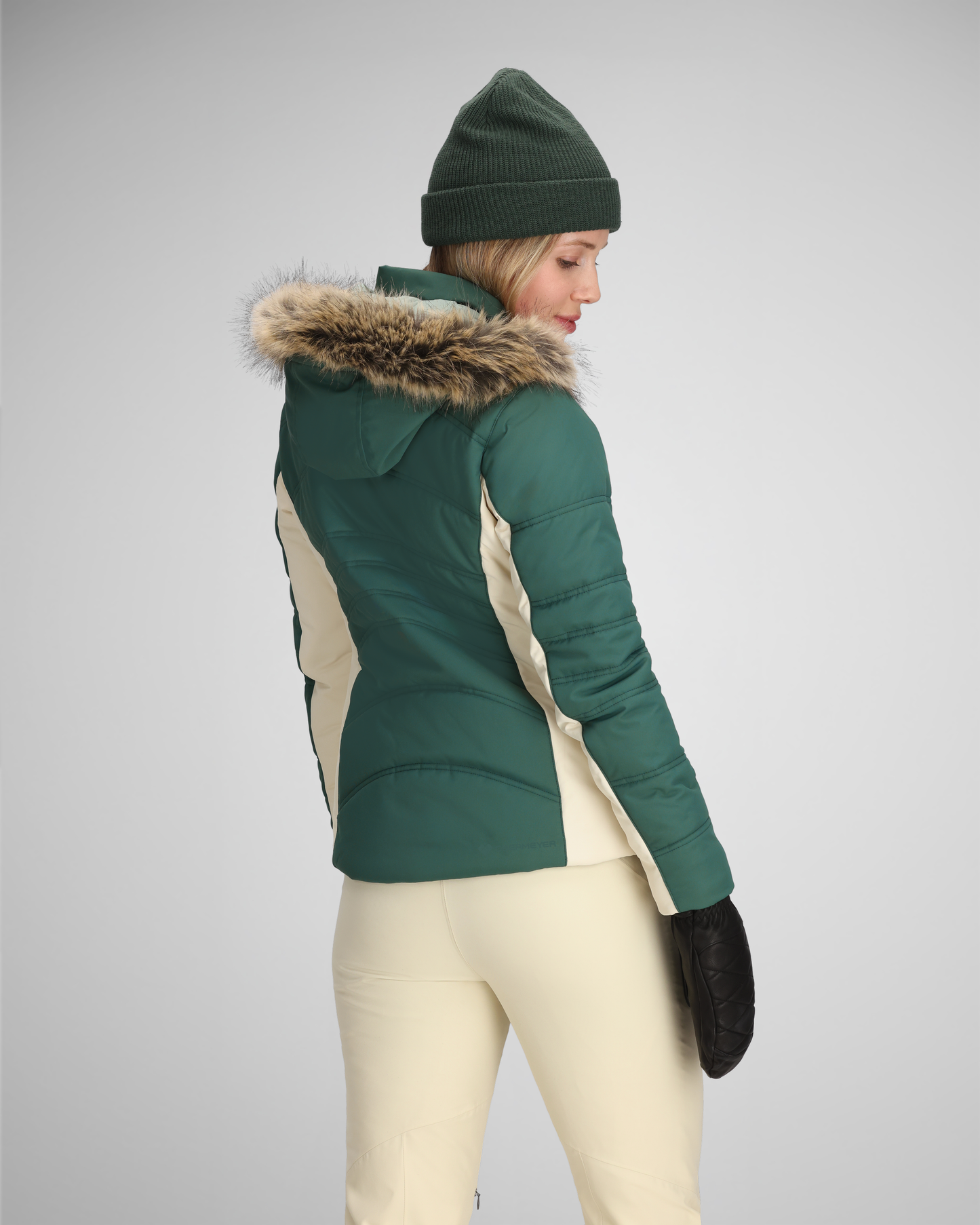 Ivy Green | 4 / MODBCK