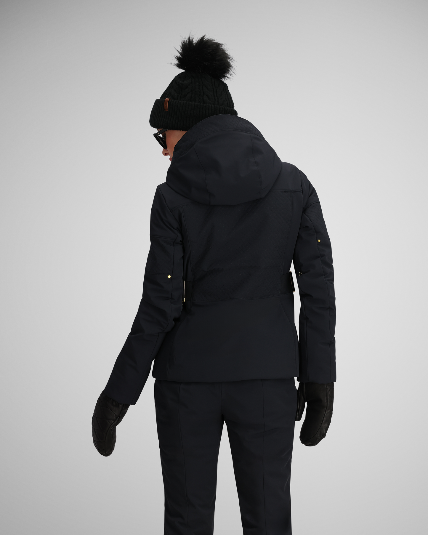 Black | 4 / MODBCK