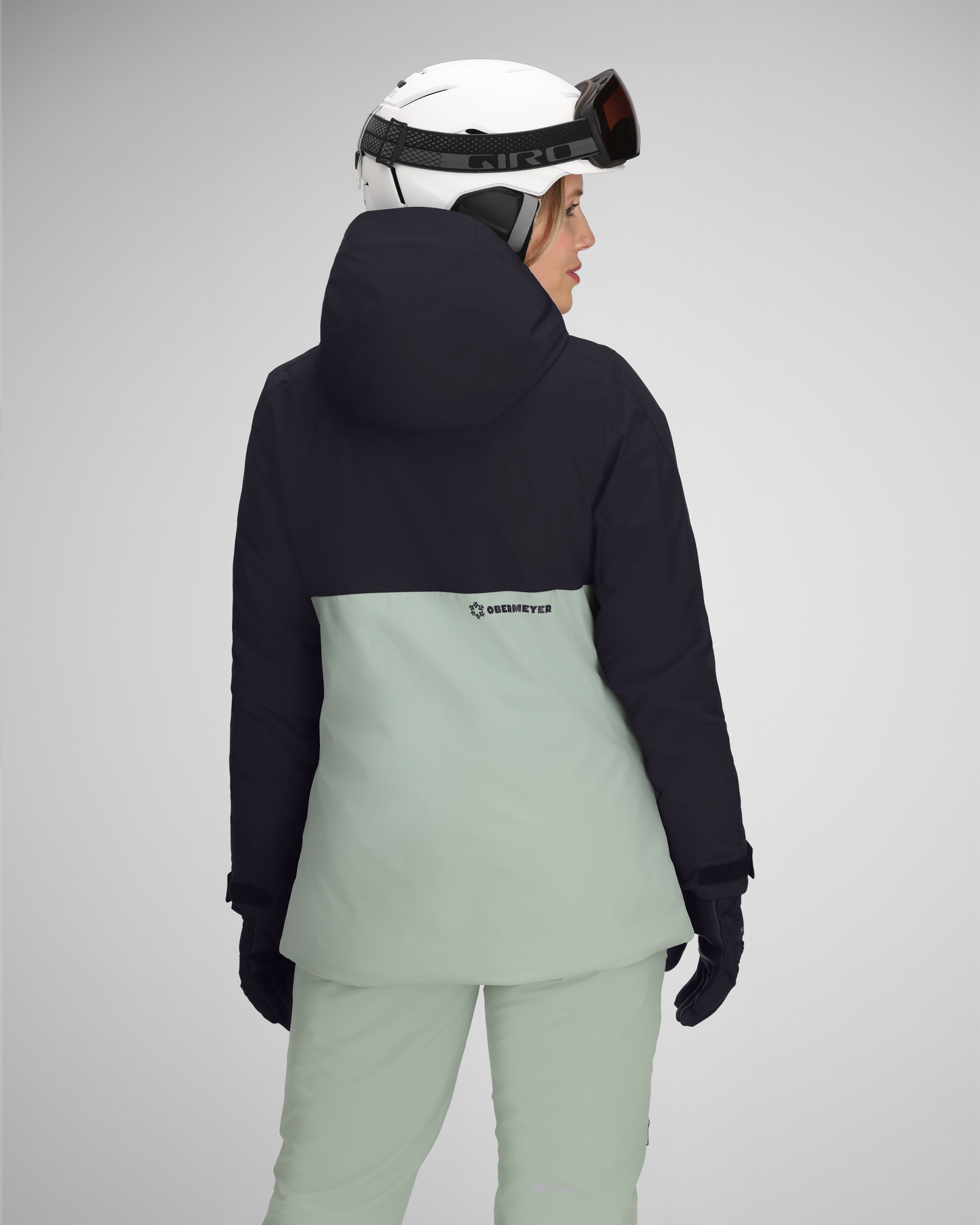 Black | 4 / MODBCK