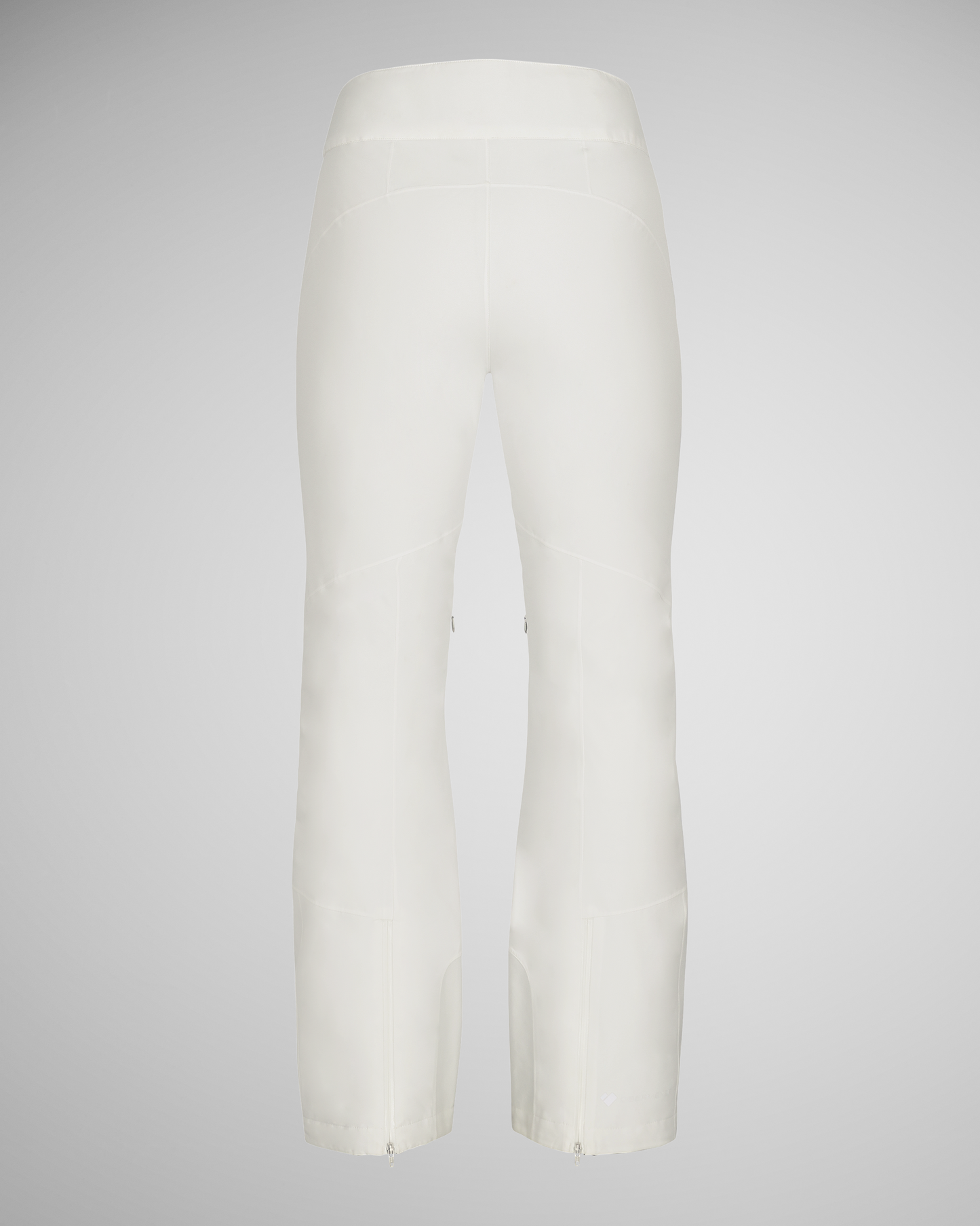 White | 17 / MQNBCK