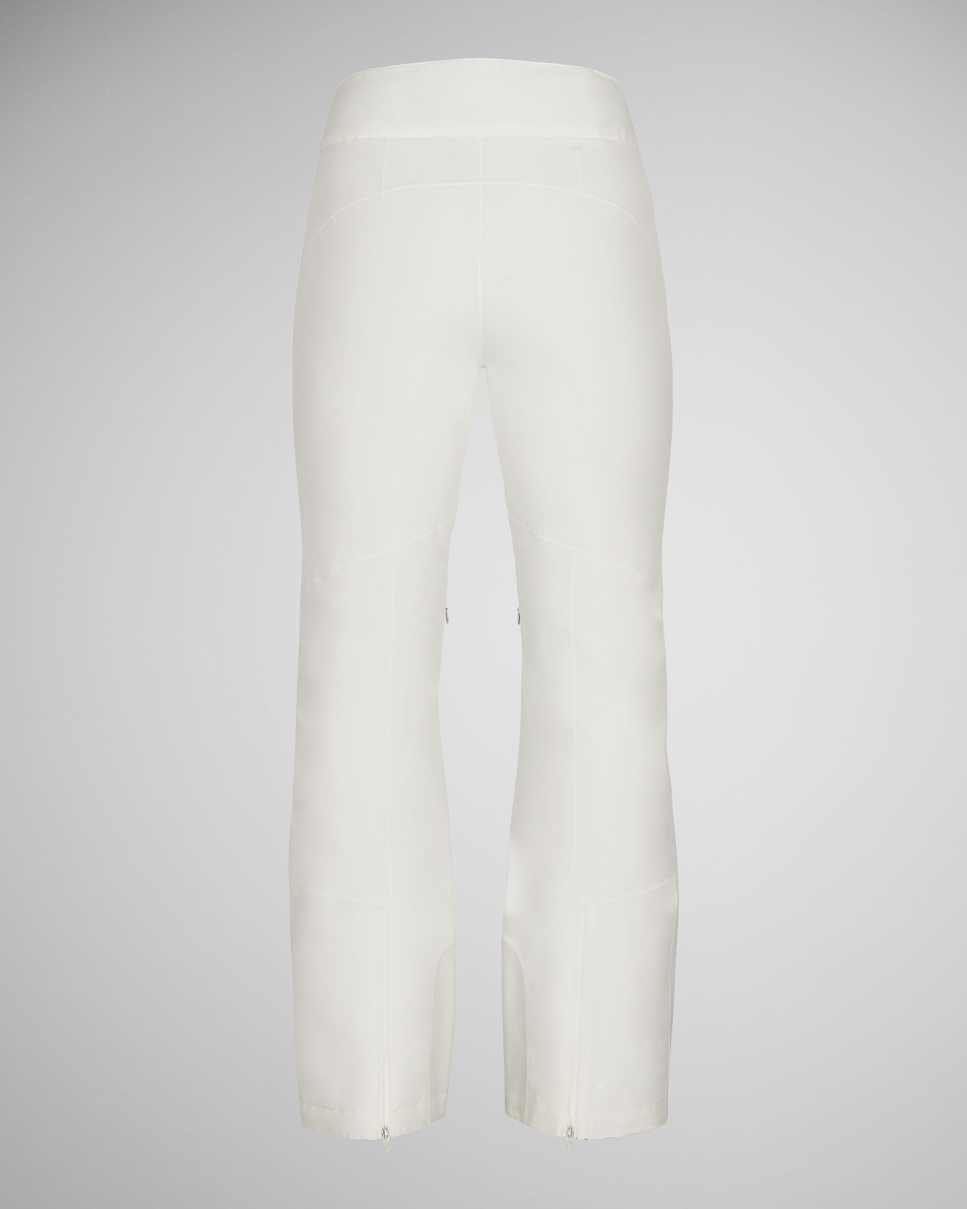 White | 17 / MQNBCK