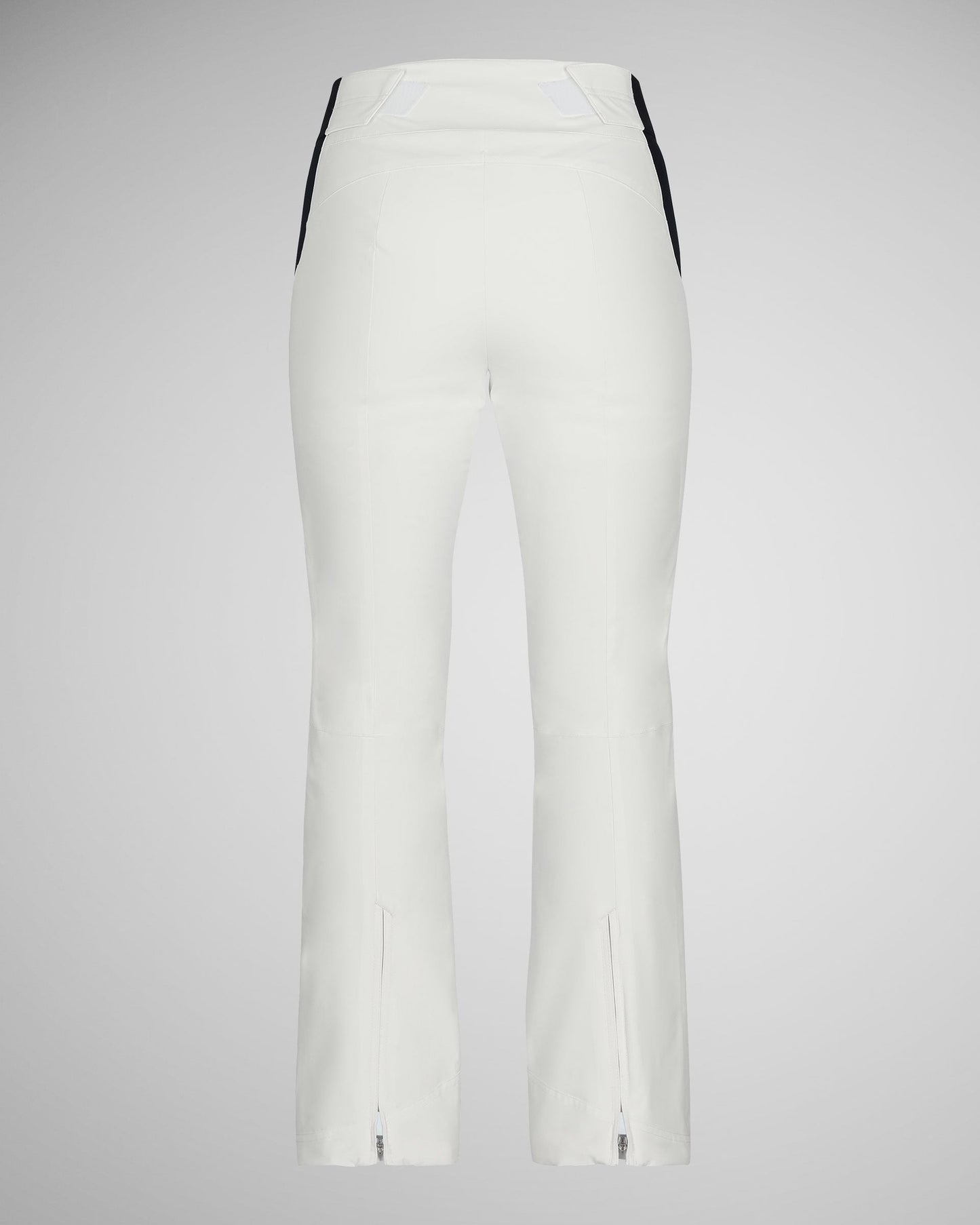 White | 17 / MQNBCK