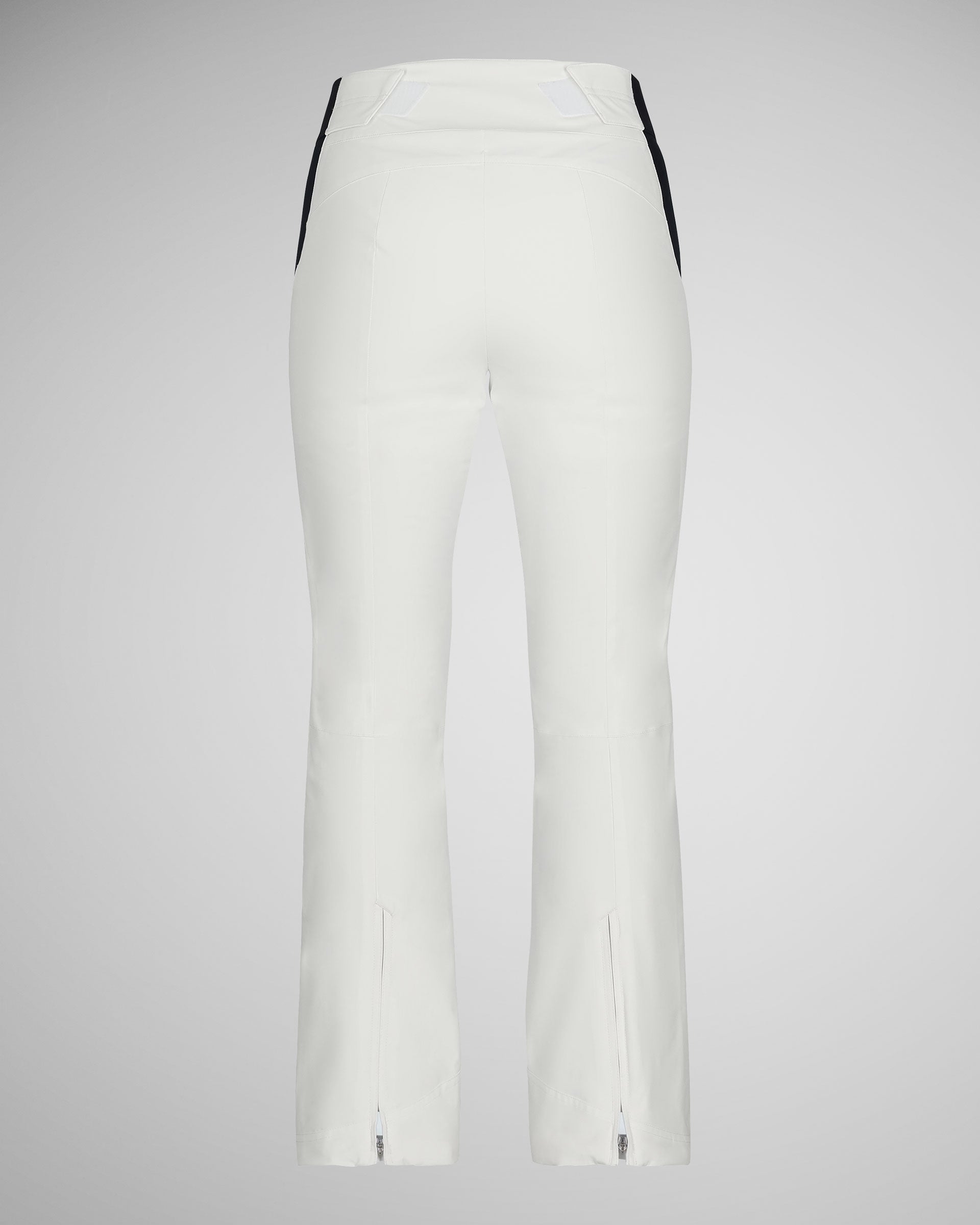 White | 17 / MQNBCK