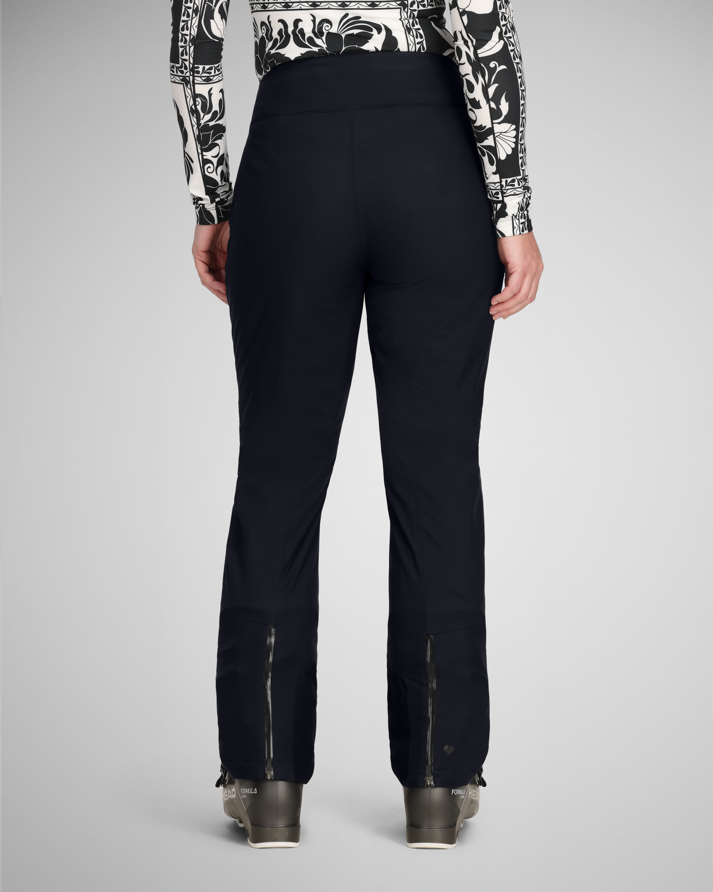 Black | 4 / MODBCK