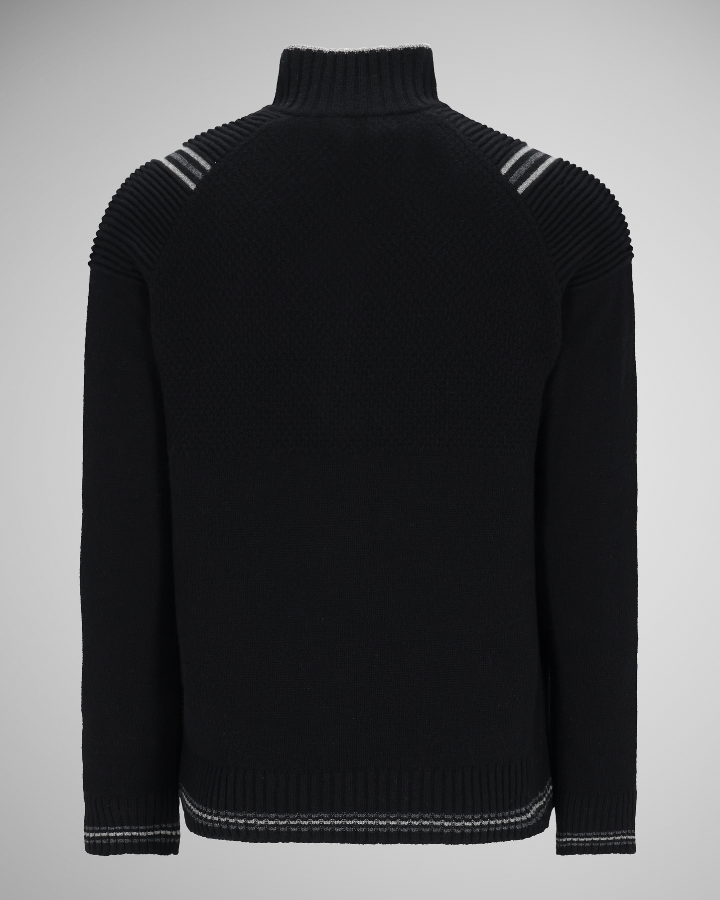 Black | 17 / MQNBCK
