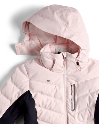 
Conditions change fast out there. A removable hood lets you customize your fit and coverage in seconds to match whatever comes next.