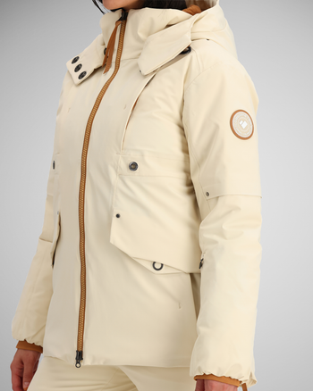 Exterior pockets | This jacket features easily accessible exterior pockets with closure accents