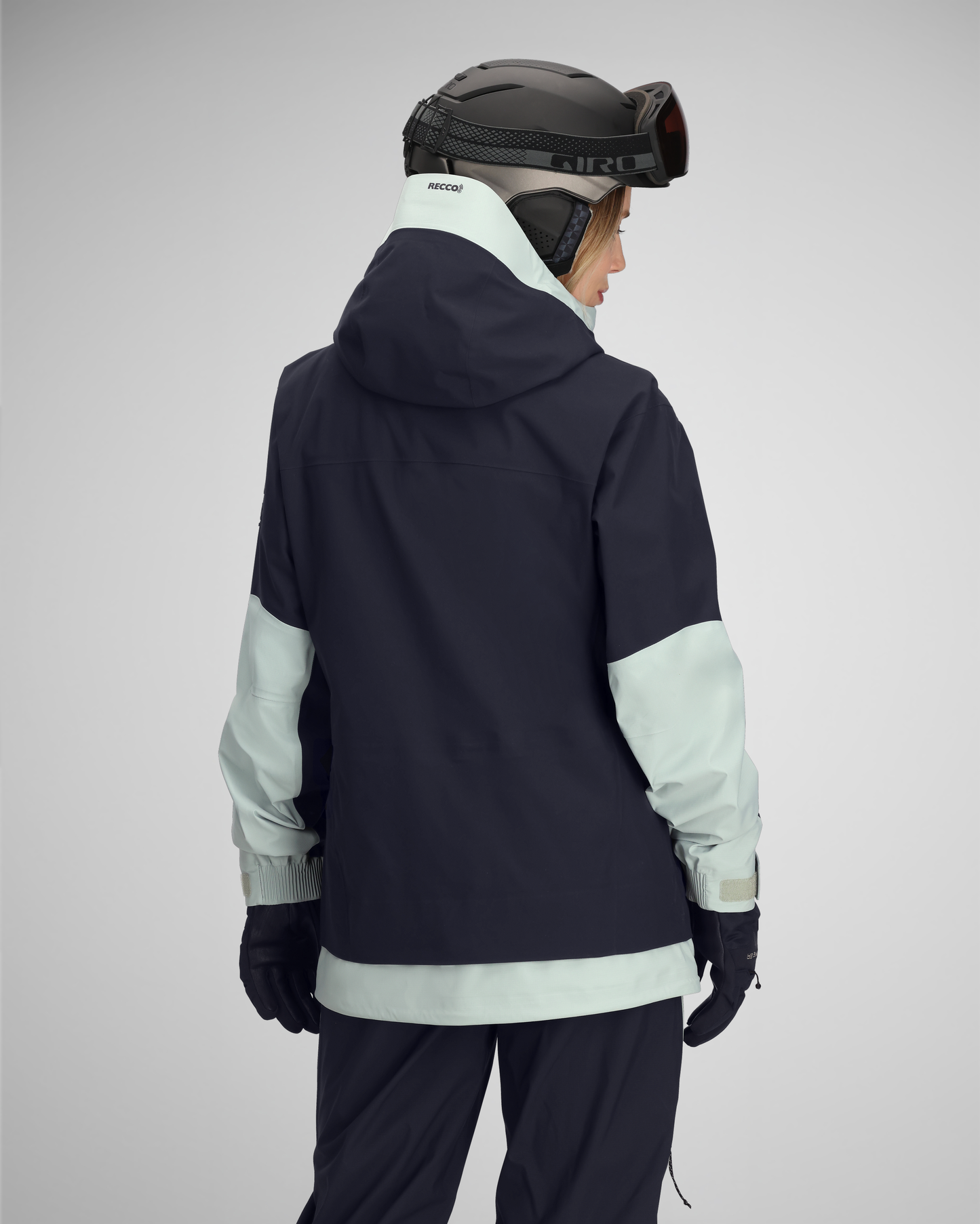 Black | 4 / MODBCK