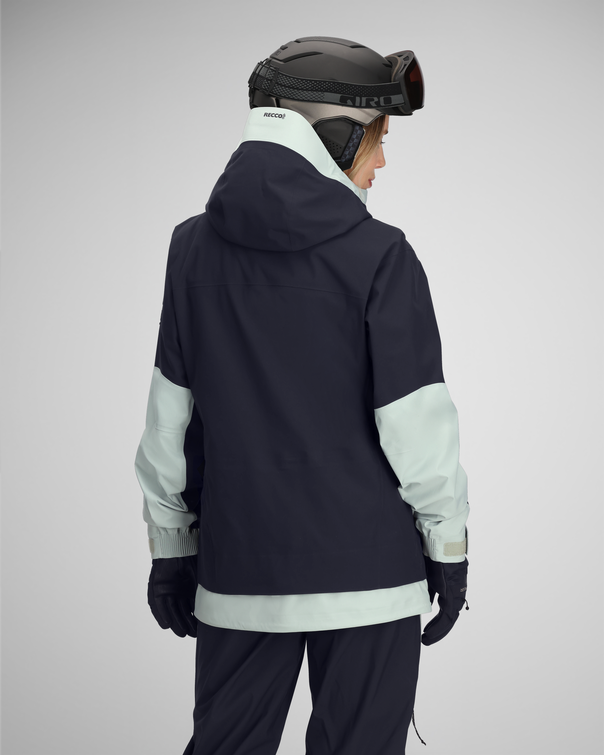 Black | 4 / MODBCK