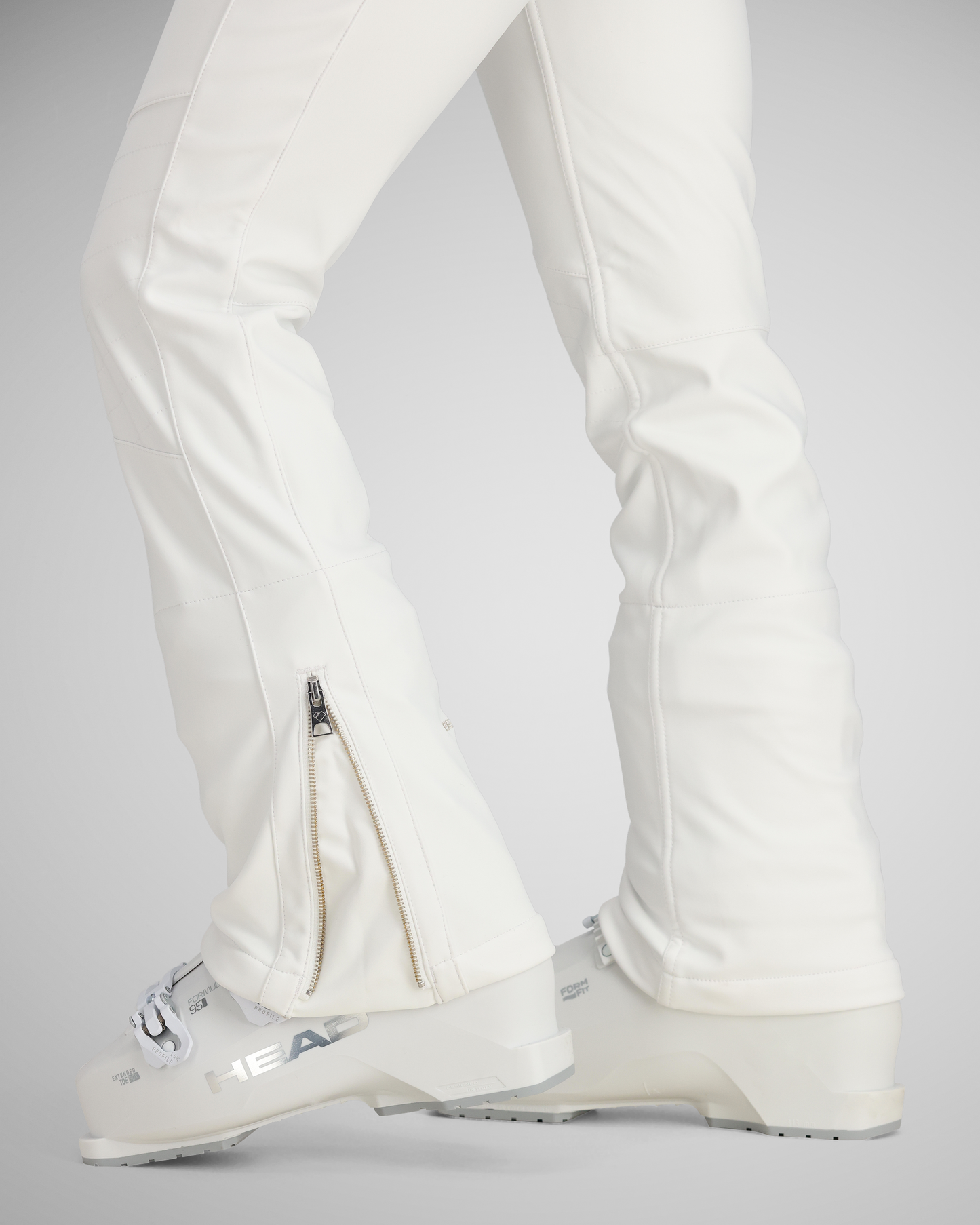Zipper hem gussets | Best-in-class zippers provide immediate adjustment access when you need it.