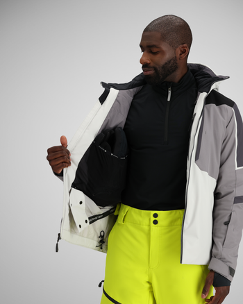 Interior feature array | This jacket offers a variety of interior pockets for electronics and other items such as wallets, keys, goggles and sunglasses. 