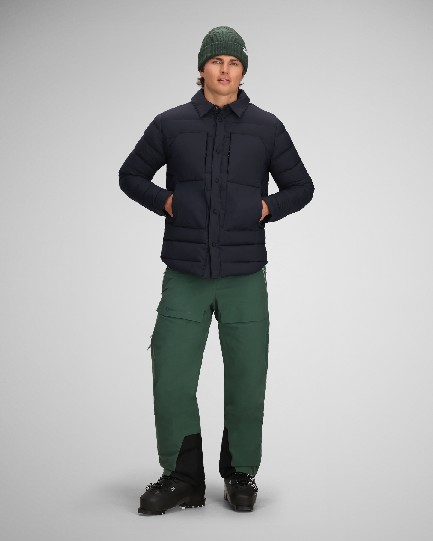 Black | 2 / MODMERCH