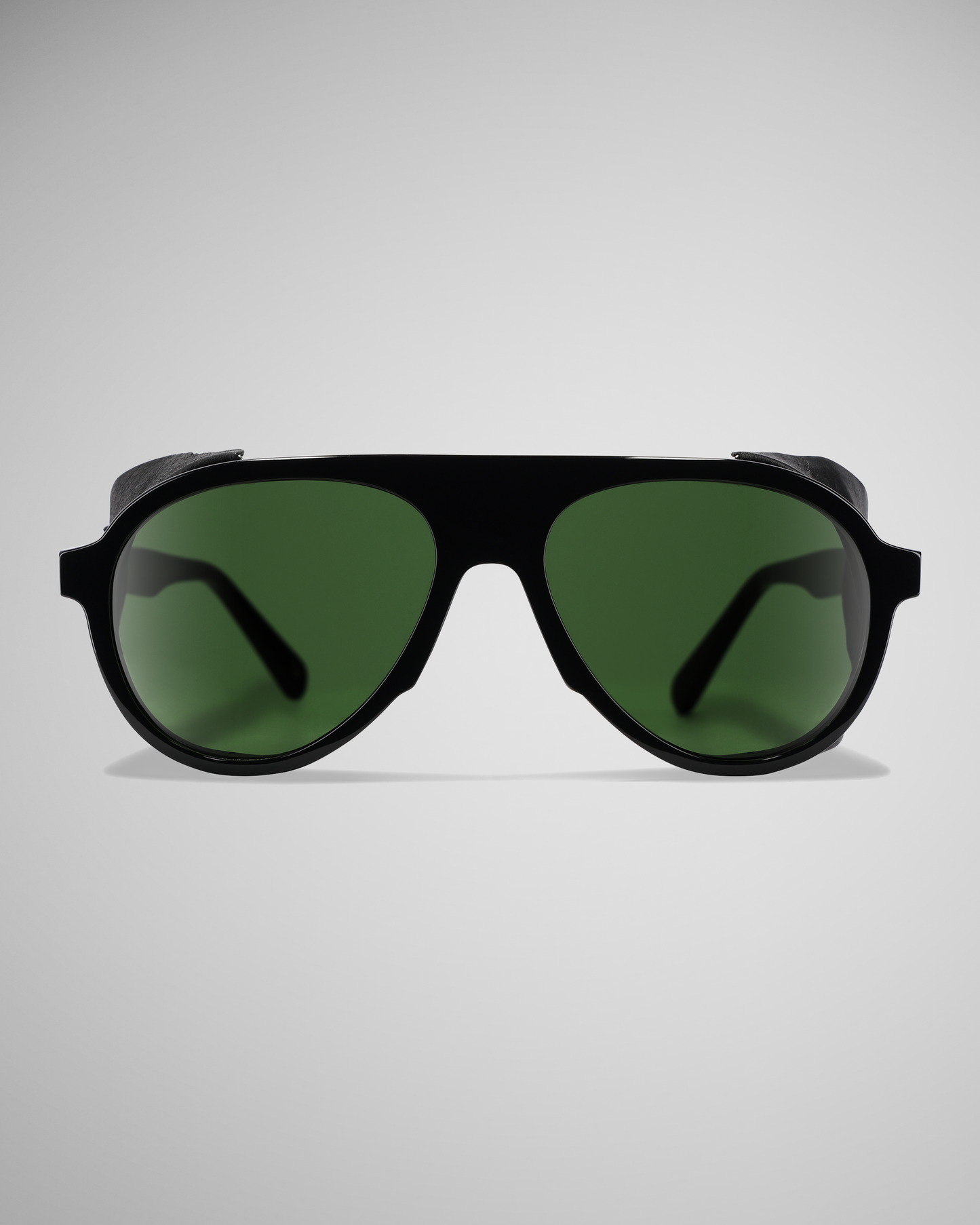 Black Polarized