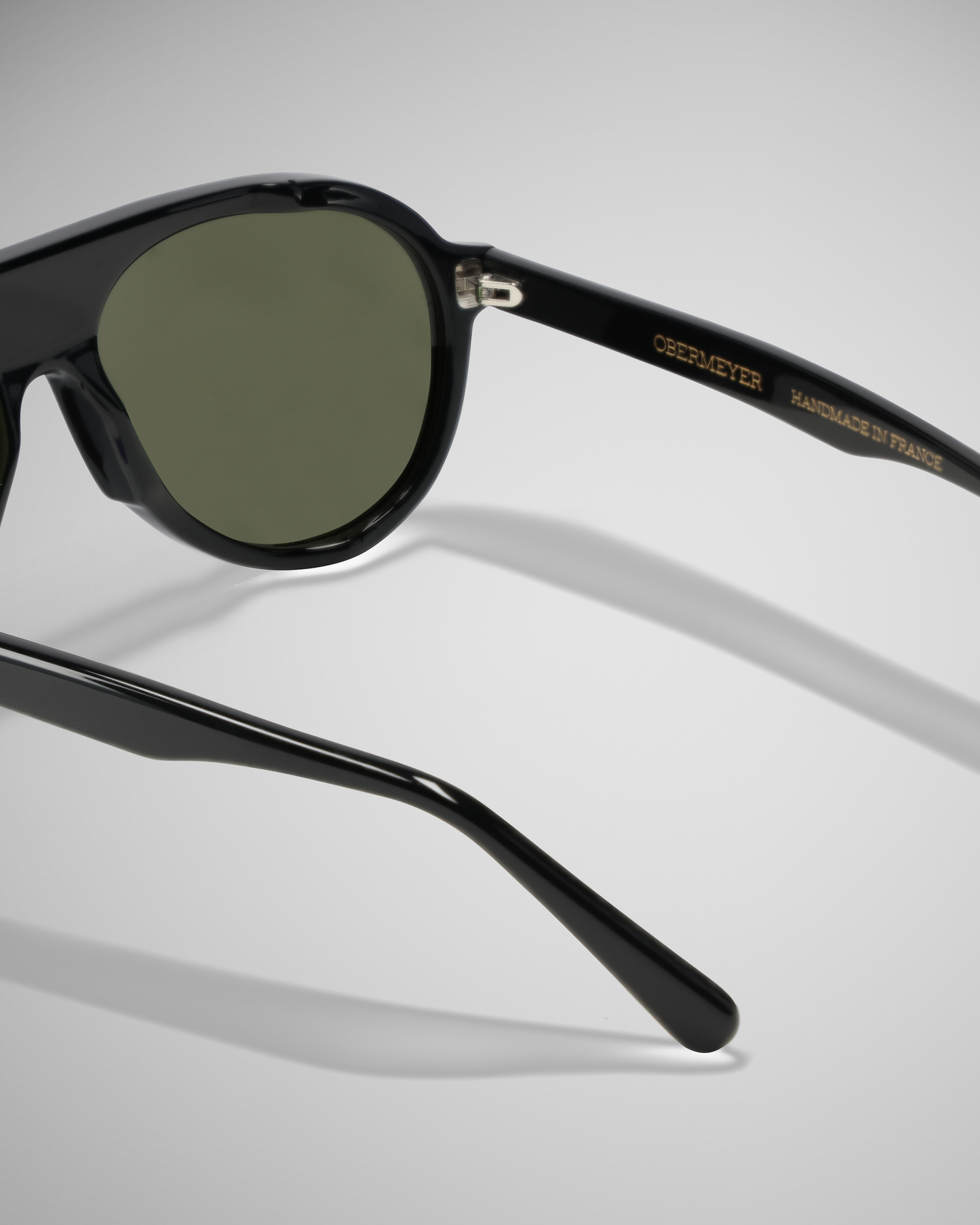 Black Polarized
