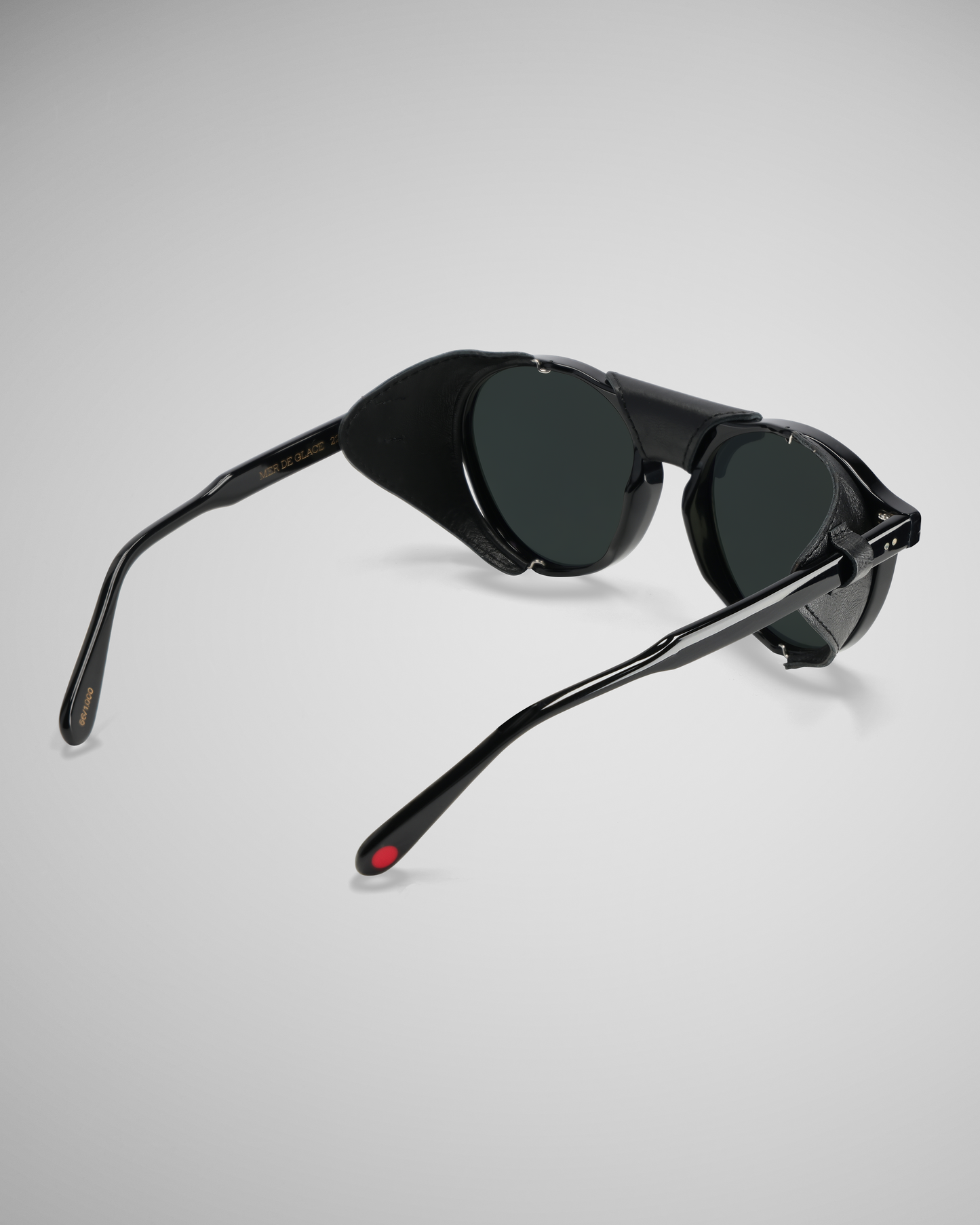 Black Polarized